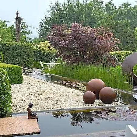 Bed and Breakfast Zen Retreat Met Jacuzzi 3*