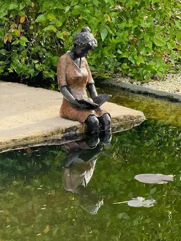 Zen Retreat Met Jacuzzi